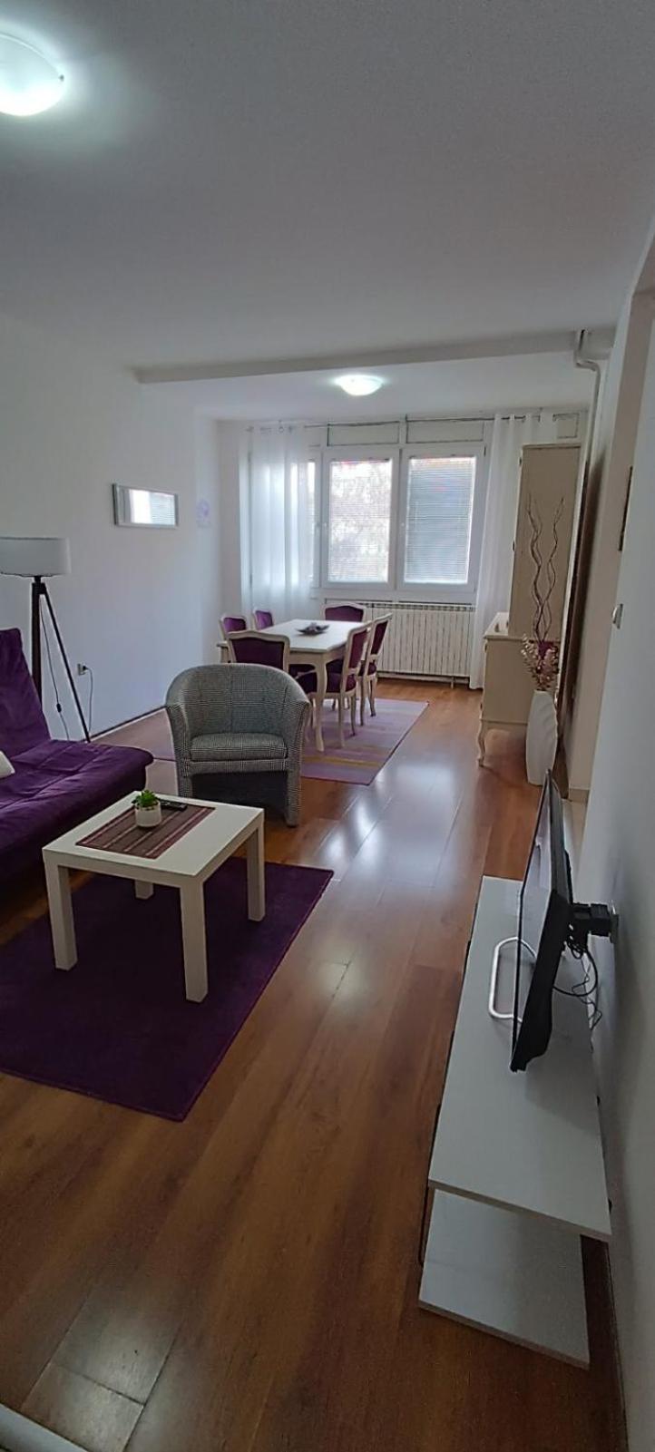 Lovely Square Apartment Purple Velvet Skopje Eksteriør billede