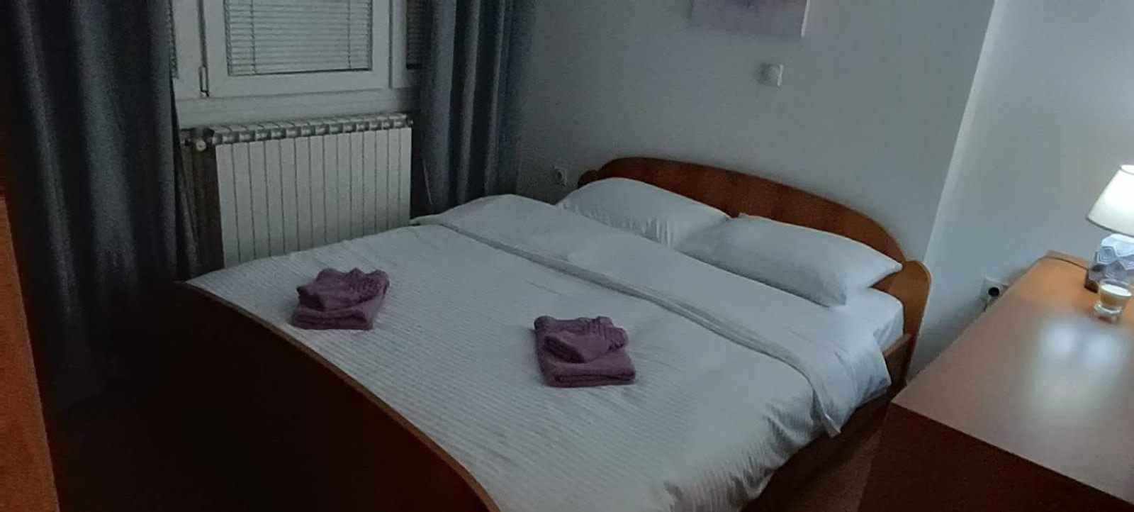 Lovely Square Apartment Purple Velvet Skopje Eksteriør billede