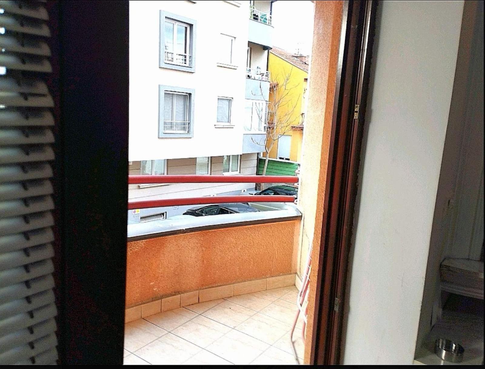 Lovely Square Apartment Purple Velvet Skopje Værelse billede
