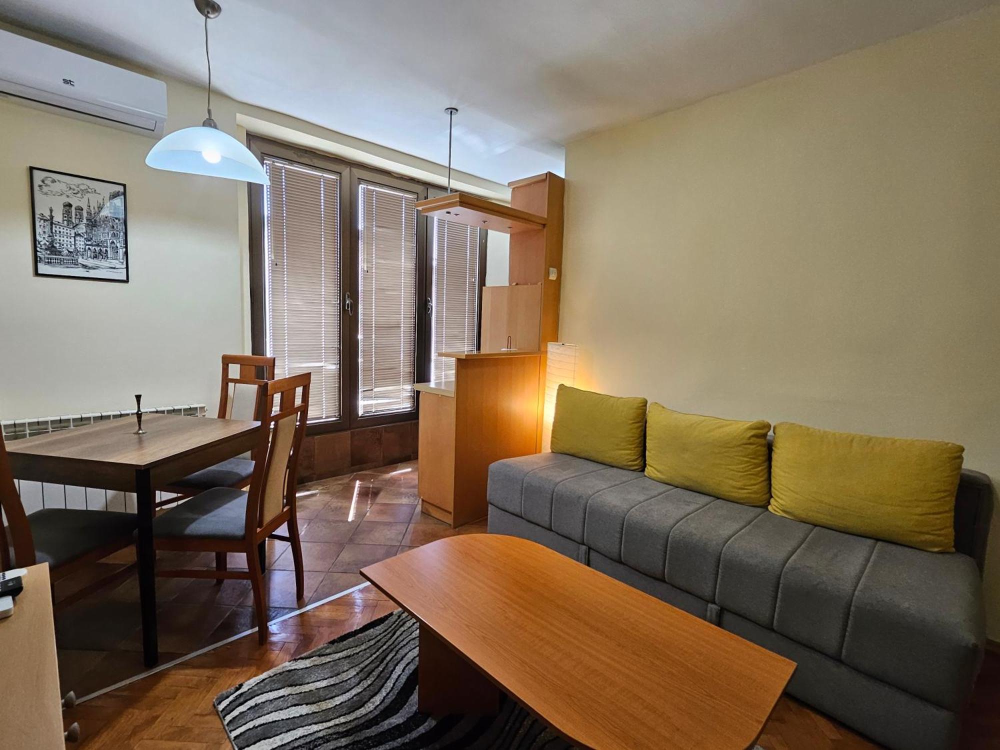 Lovely Square Apartment Purple Velvet Skopje Eksteriør billede