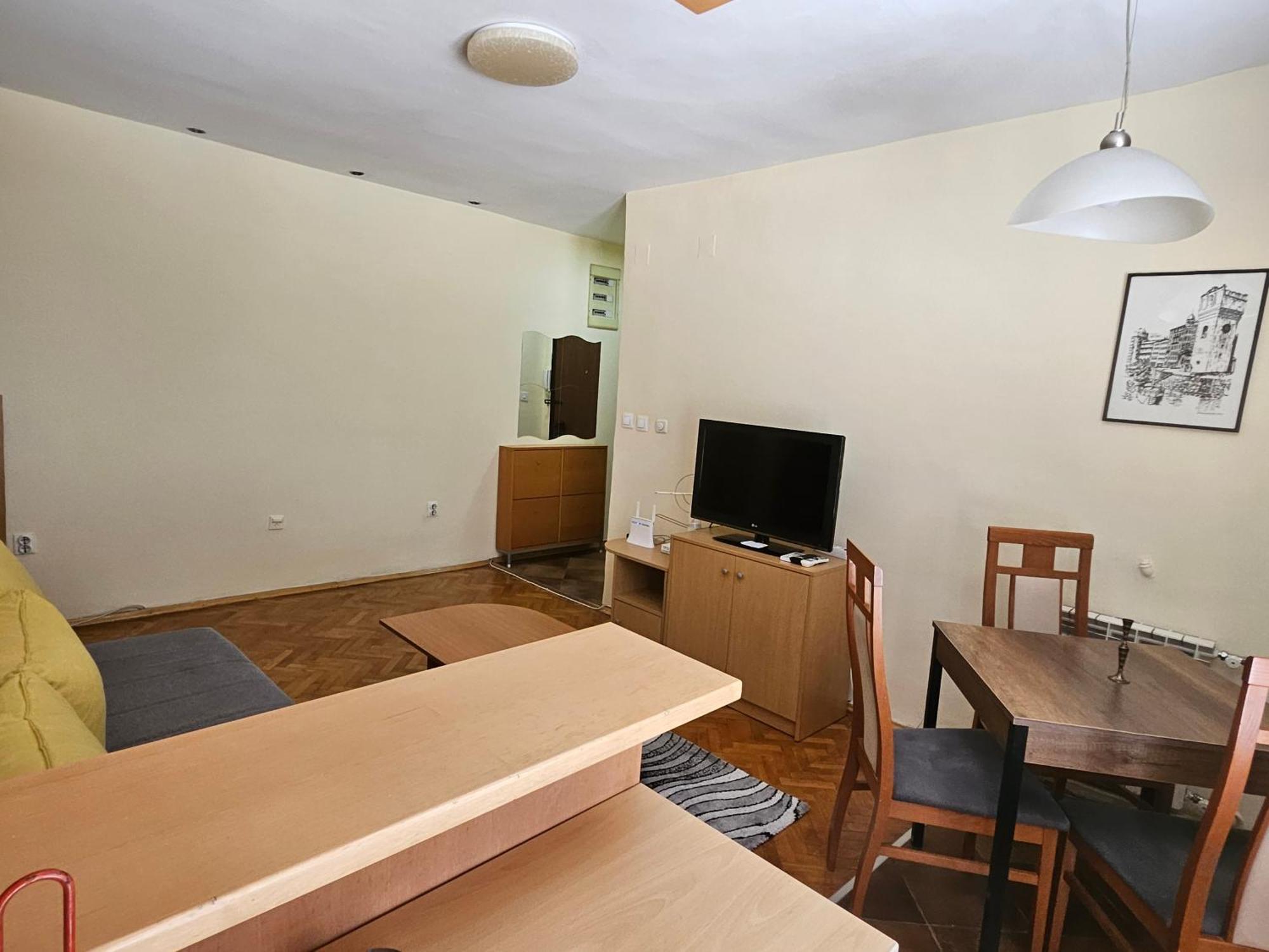 Lovely Square Apartment Purple Velvet Skopje Værelse billede